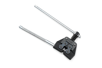 Chain breaker